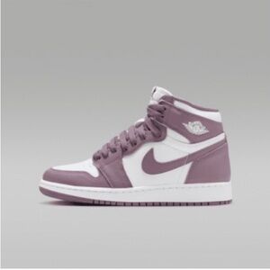 Nike Air Jordan 1 High OG in Mauve and White